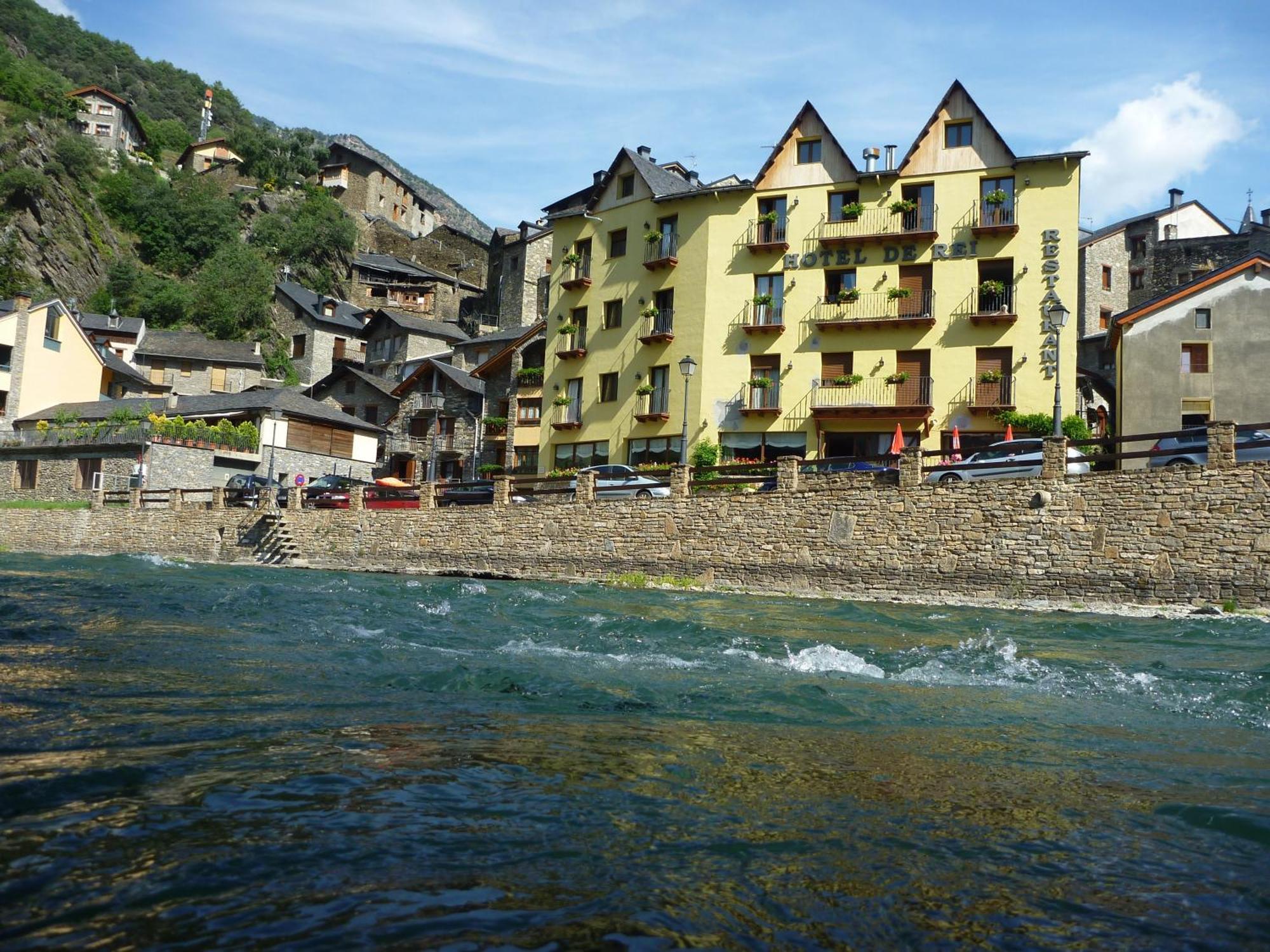 Hotel De Rei Llavorsí Exterior photo